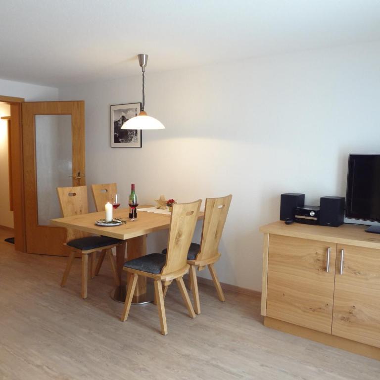 Landhaus Tannheimer - Apartment mit Balkon - 4