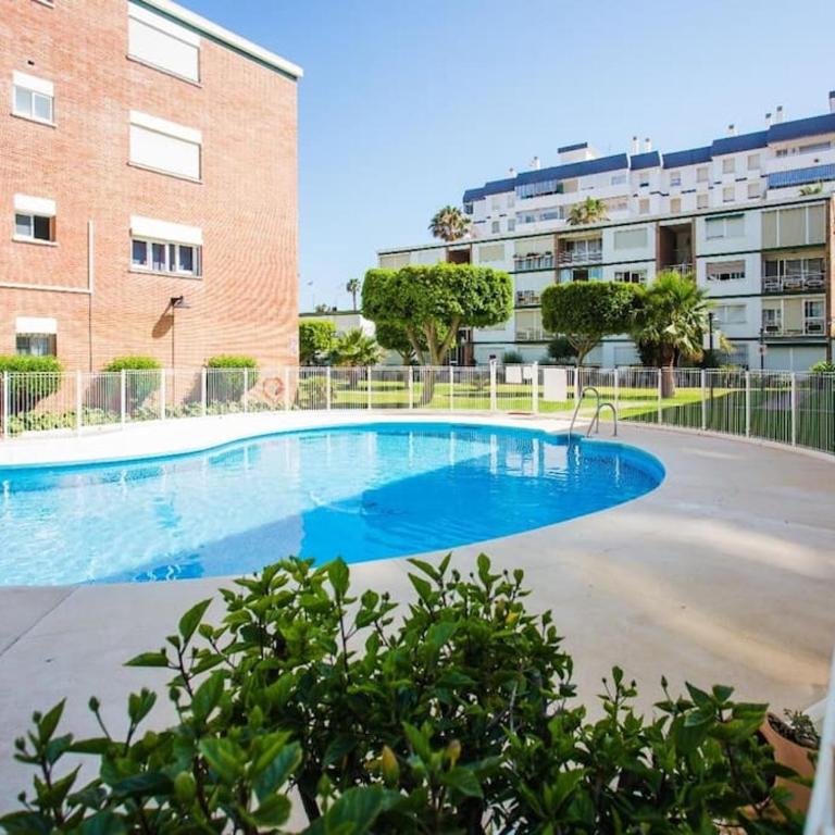 Sunshine Beach by the sea - One-Bedroom Apartment - 7