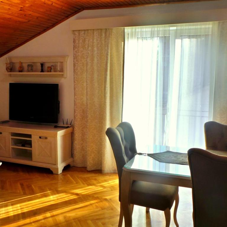 El Mar Apartments - Two-Bedroom Apartment with Terrace - 8