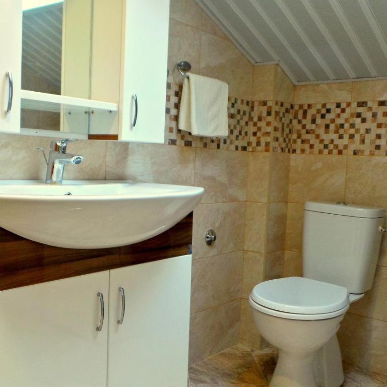 El Mar Apartments - Two-Bedroom Apartment with Terrace - 12