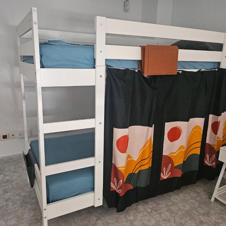 Corralejo Coliving by Amazzzing Travel - Cama individual en habitación compartida - 5