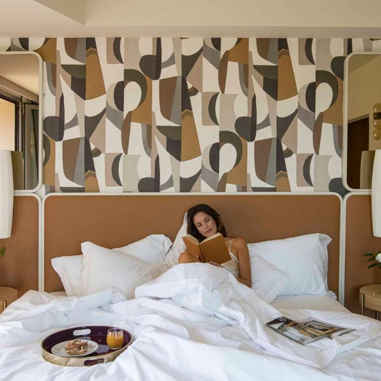 Columbus Urban Resort - Suite with River View and One-time SPA access - 2