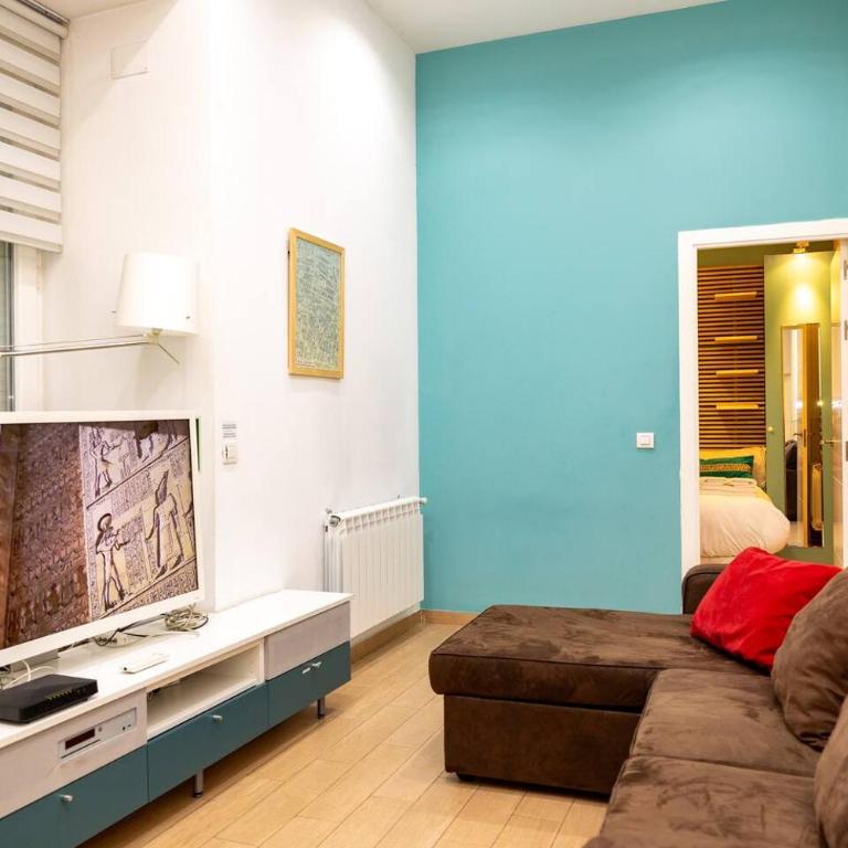 Modern and spacious-2Bedrooms 1Bathroom-Malasaña - Apartment - 2