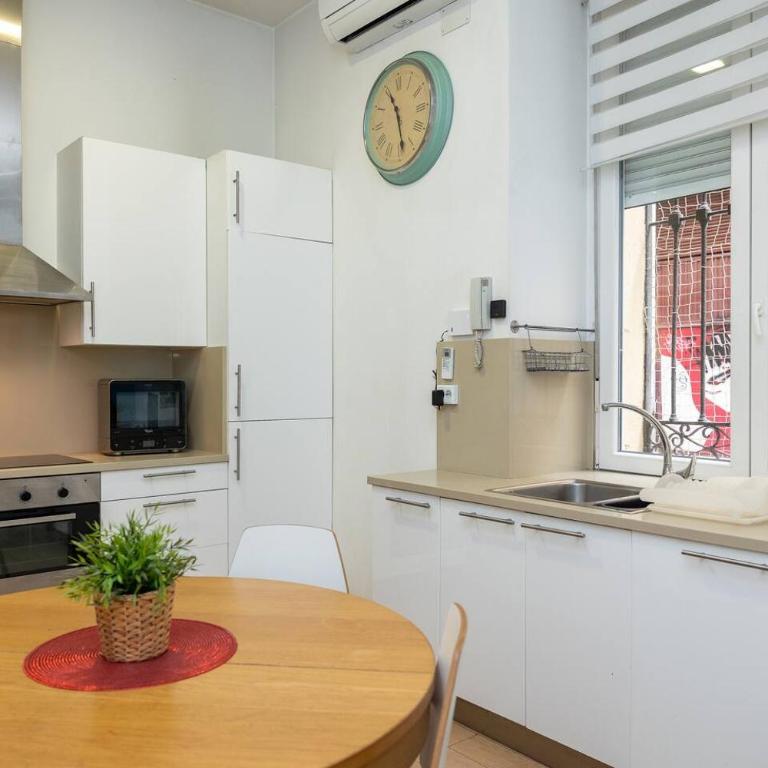 Modern and spacious-2Bedrooms 1Bathroom-Malasaña - Apartment - 5