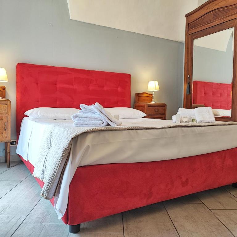 Duomo View 5 Balconies Bright Apartment Catania Center - Two-Bedroom Deluxe Apartment with Balcony - 11