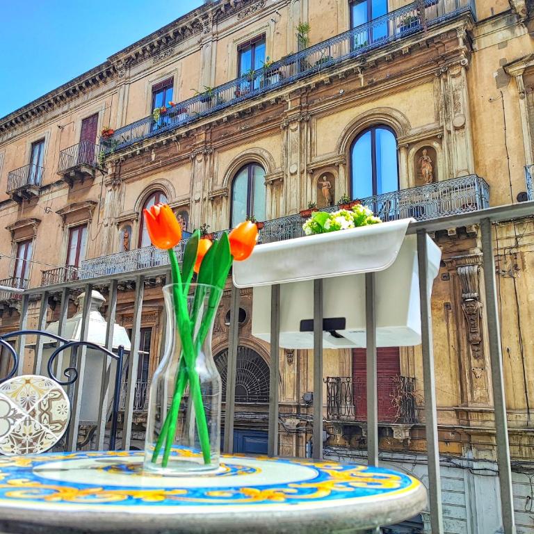 Duomo View 5 Balconies Bright Apartment Catania Center - Two-Bedroom Deluxe Apartment with Balcony - 26