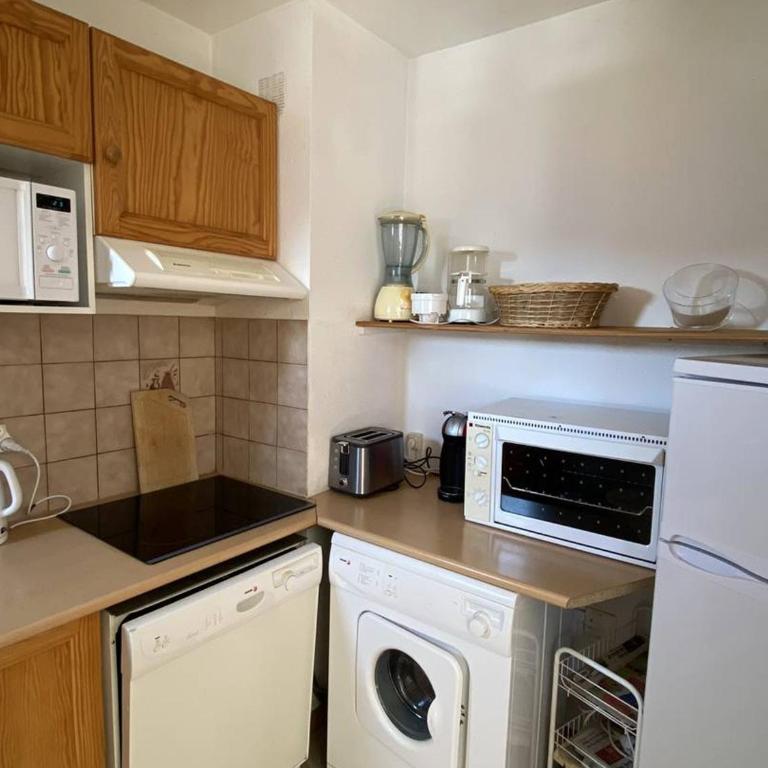 Appartement T2 avec balcon, cuisine équipée, parking - Apartment mit 1 Schlafzimmer - 3