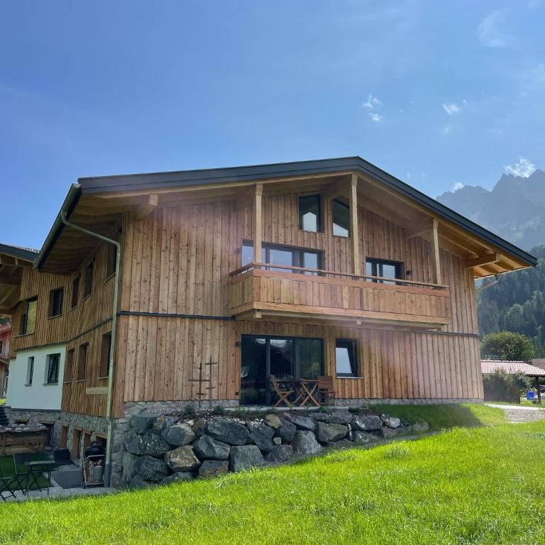 Stadl Lodge Hinterstein - Skipass im Winter und Bergbahnen im Sommer inklusive - Apartment mit 2 Schlafzimmern und Bergblick - 2