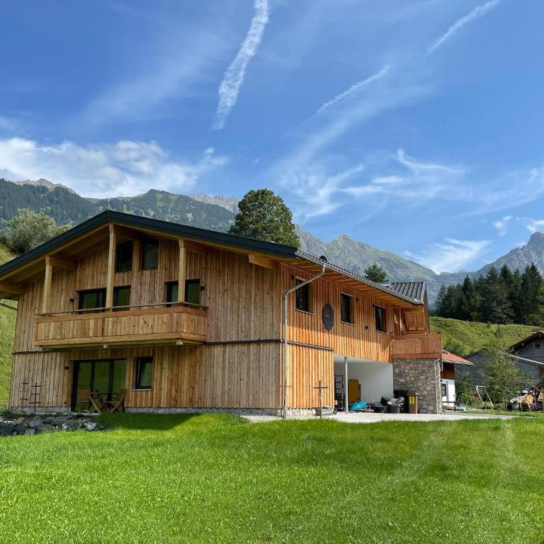 Stadl Lodge Hinterstein - Skipass im Winter und Bergbahnen im Sommer inklusive - Apartment mit 2 Schlafzimmern und Bergblick - 3