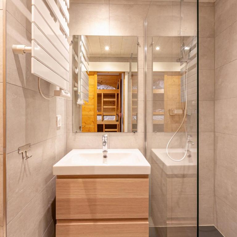 Studio cosy skis aux pieds, terrasse, proche village, animaux admis - Studio - 10
