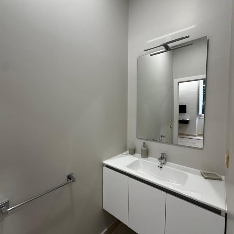 Biviusu in Casteddu - Appartamento con 1 Camera da Letto con Balcone e Vista Città - 3