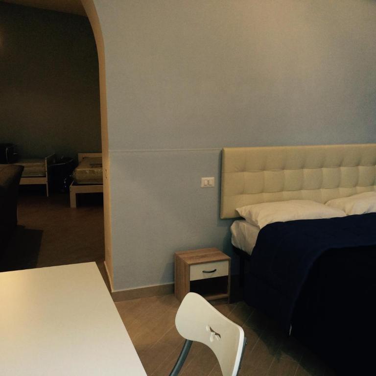 Base Napoli Mergellina - Camera Familiare Standard - 24