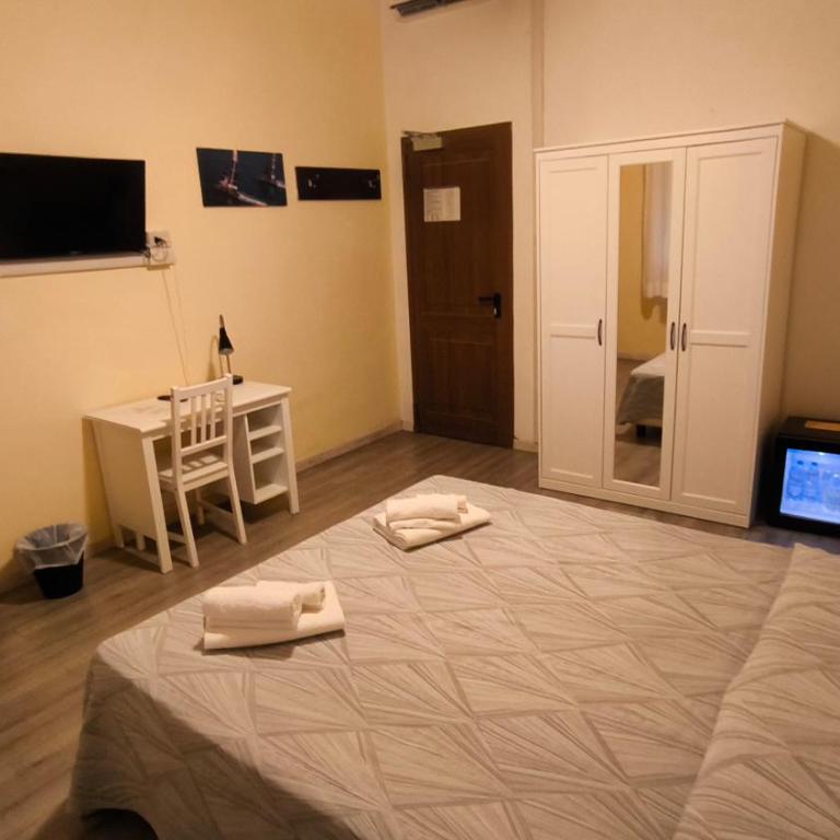 Giappone Inn Parking Hotel - Camera Matrimoniale/Doppia con Letti Singoli - 2