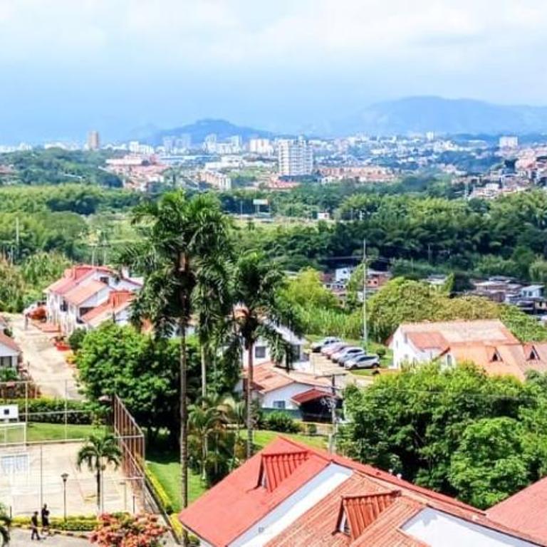 Suite en Pereira cerca al aeropuerto - One-Bedroom Apartment - 2
