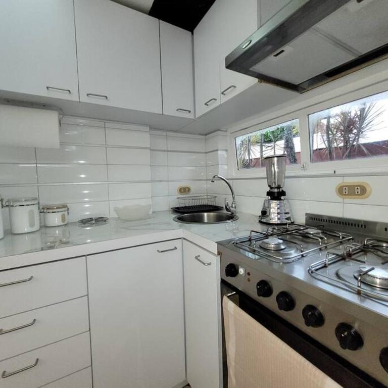 Apartamento con estacionamiento LPG - One-Bedroom Apartment - 3