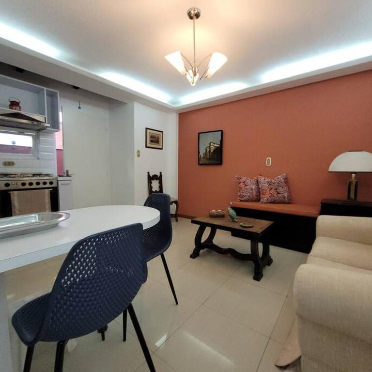 Apartamento con estacionamiento LPG - One-Bedroom Apartment - 5