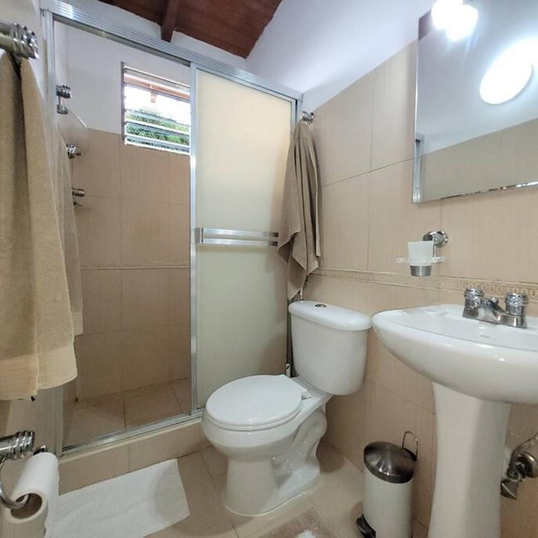 Apartamento con estacionamiento LPG - One-Bedroom Apartment - 8
