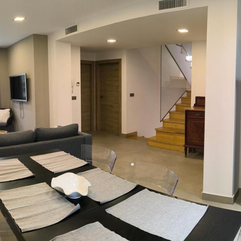POWER HOME - Seven-Bedroom House - 19
