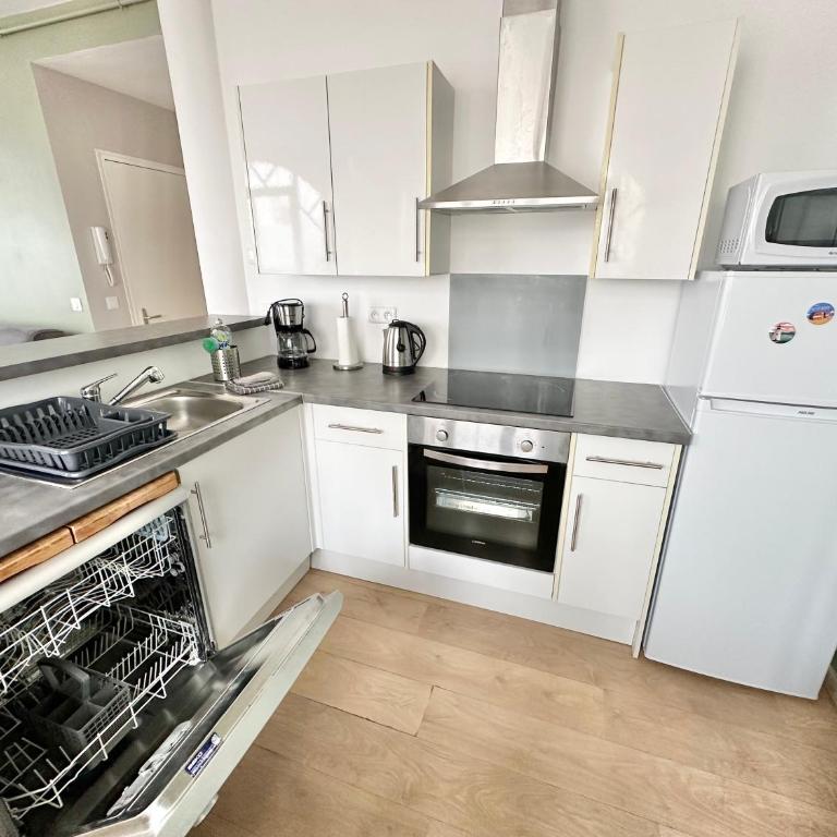 EMMA - Appart familial en RDC avec Garage à 2 min à pieds de la plage de Berck - Two-Bedroom Apartment - 4
