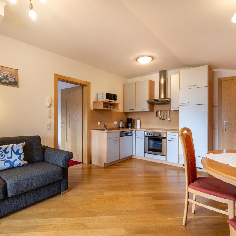 Haus Roswitha - Apartment mit Blick auf die Berge - 8