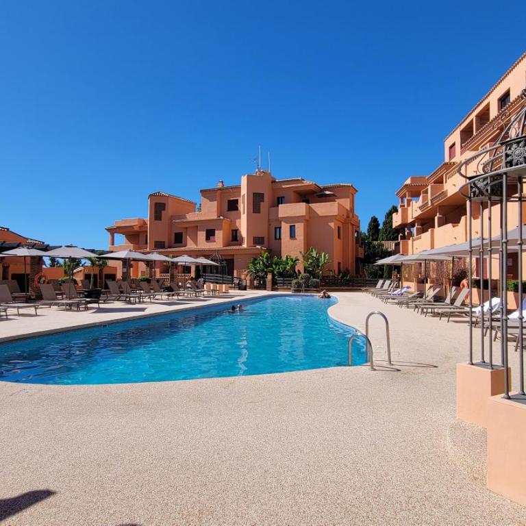 piscina y sol en planta baja - Apartamento de 2 dormitorios - 1