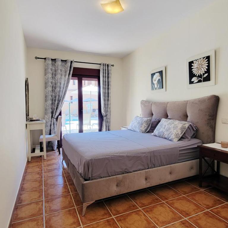 piscina y sol en planta baja - Apartamento de 2 dormitorios - 12