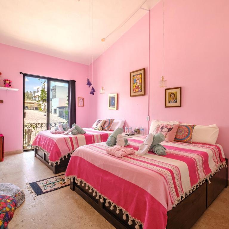 Casa Itzae La Antigua Dog Friendly - Deluxe Double Room with Two Double Beds - 2