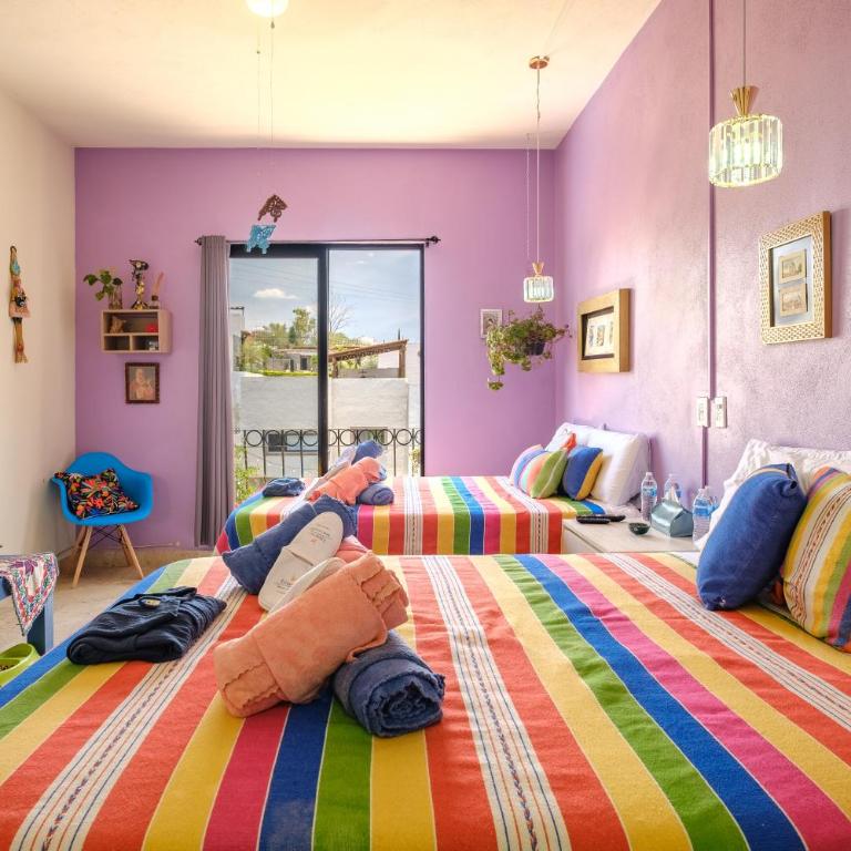 Casa Itzae La Antigua Dog Friendly - Twin Room with Balcony - 2