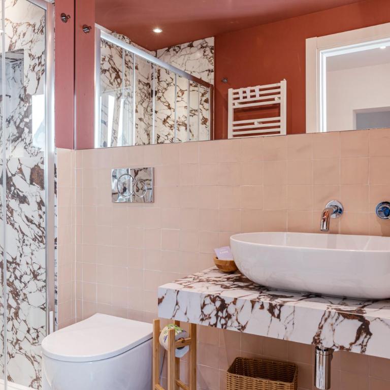 La Lu cozy rooms 2 - Appartamento Deluxe con 1 Camera da Letto e Vista Città - 6