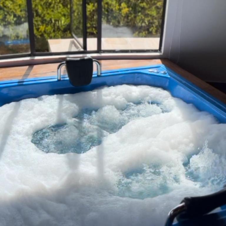 Glamping con jacuzzi y cocina- El Peñol a 30 minutos de Guatapé - Villa Deluxe - 4