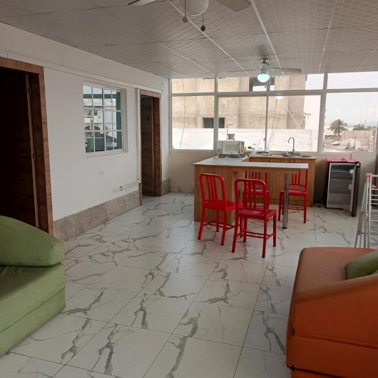 Semi Amoblado Manta Mall del Pacifico; Playa Murciélago - Two-Bedroom Apartment - 1