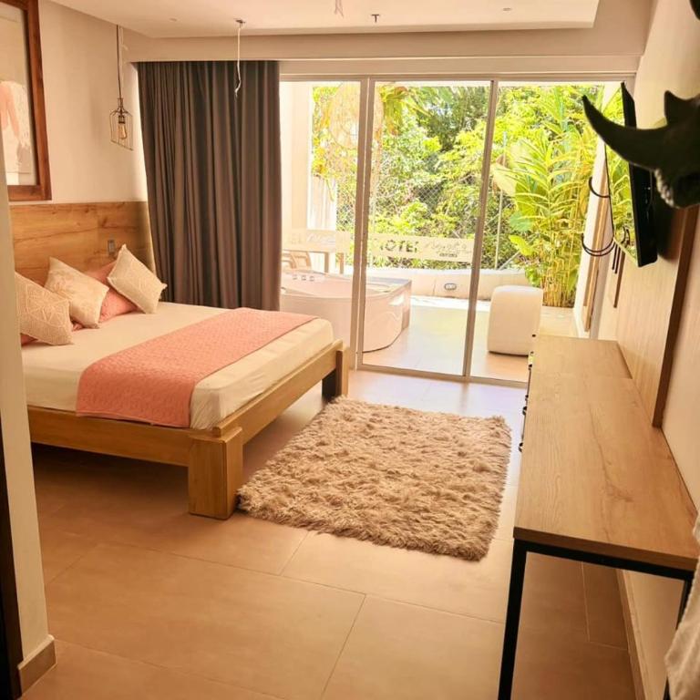 Hotel Monte Bello - Suite Deluxe con bañera de hidromasaje - 10
