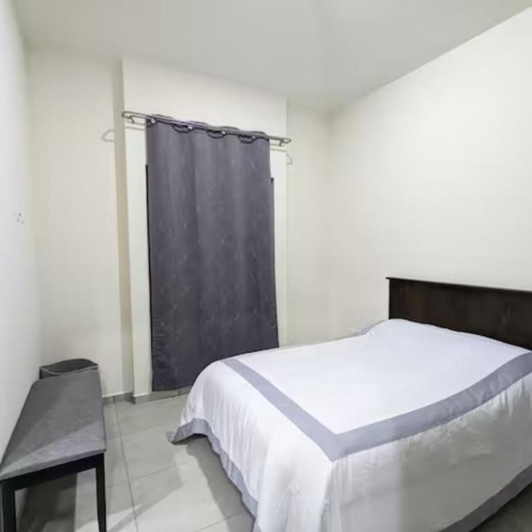 Moderna habitación con baño privado Zona Conín QRO - Double Room with Private Bathroom - 48