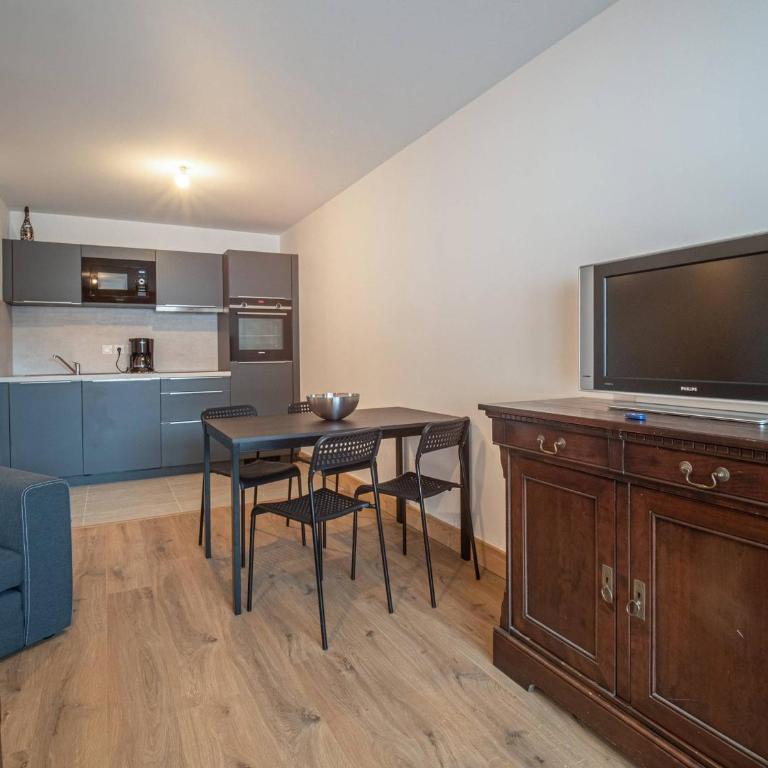 Appartement cosy 2 ch, 7 pers, pied de pistes, parking, wifi - FR-1-356-505 - Apartamento - 4