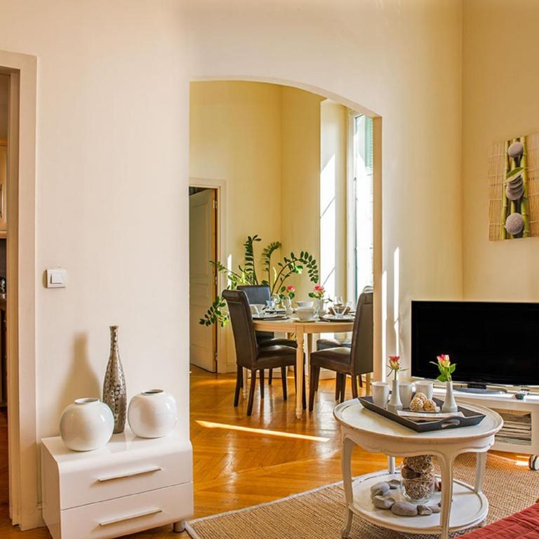 Aston - Appartement Centre Ville Massena - Appartement 2 Chambres avec Balcon - 3