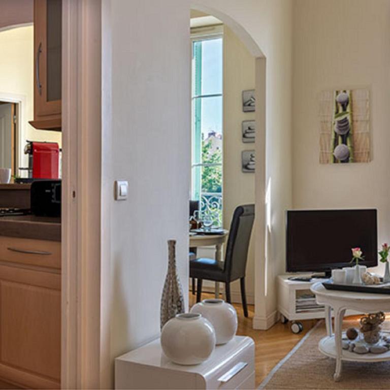 Aston - Appartement Centre Ville Massena - Appartement 2 Chambres avec Balcon - 11