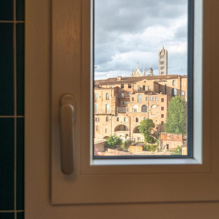 The View - Two-Bedroom Apartment - 11