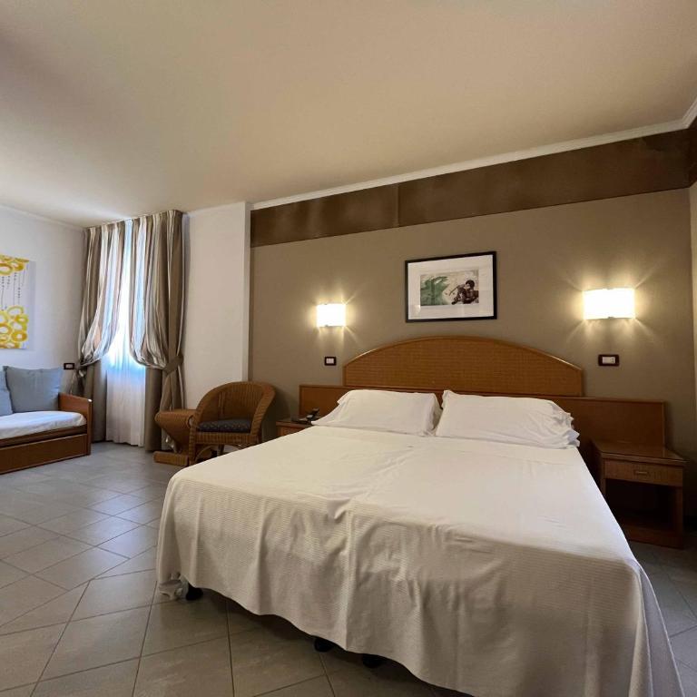 Hotel Regina - Camera Familiare Standard - 2
