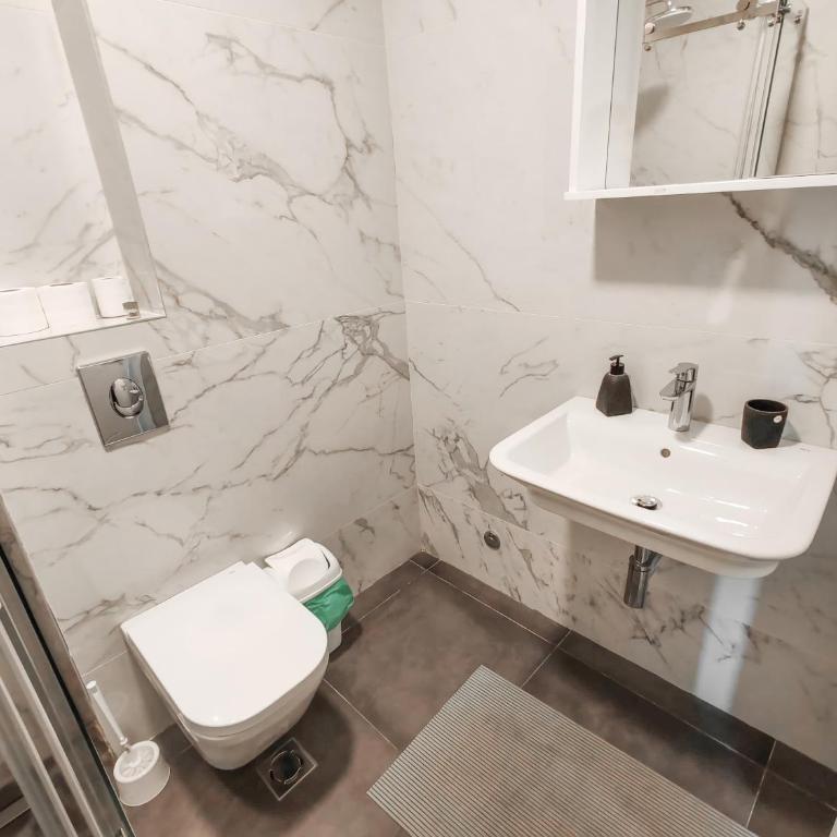 TRE Apartments - One-Bedroom Apartment - 5