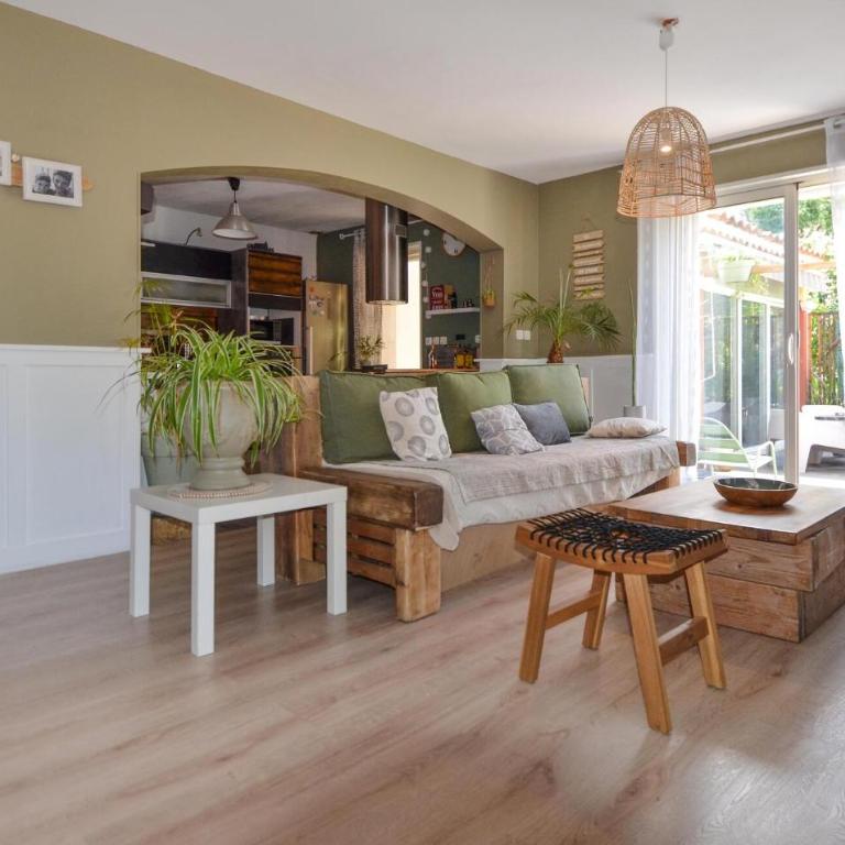 Amazing Home In Arles - Maison de Vacances 3 Chambres - 7