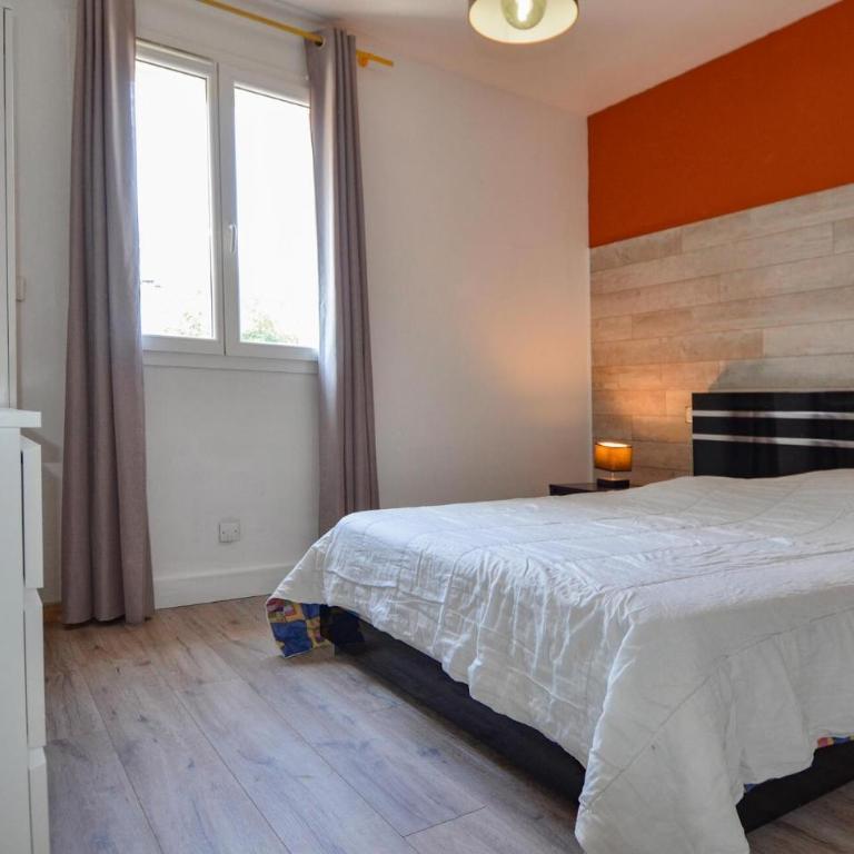 Amazing Home In Arles - Maison de Vacances 3 Chambres - 13