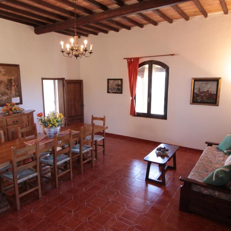 Agriturismo Montegonfoli - Large Two-Bedroom Apartment with Balcony - 7