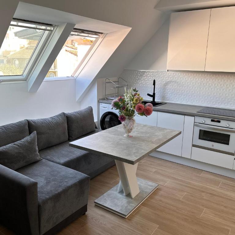 New Central & Cosy Apartment at Fuengirola Beach - One-Bedroom Apartment with City View - 9