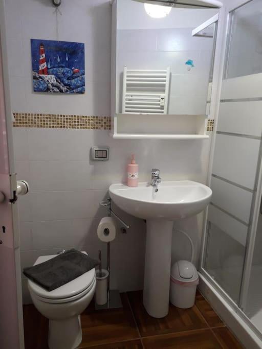 quadrilocale 3 bagni Torino centro - Appartamento con 3 Camere da Letto e con Balcone - 52