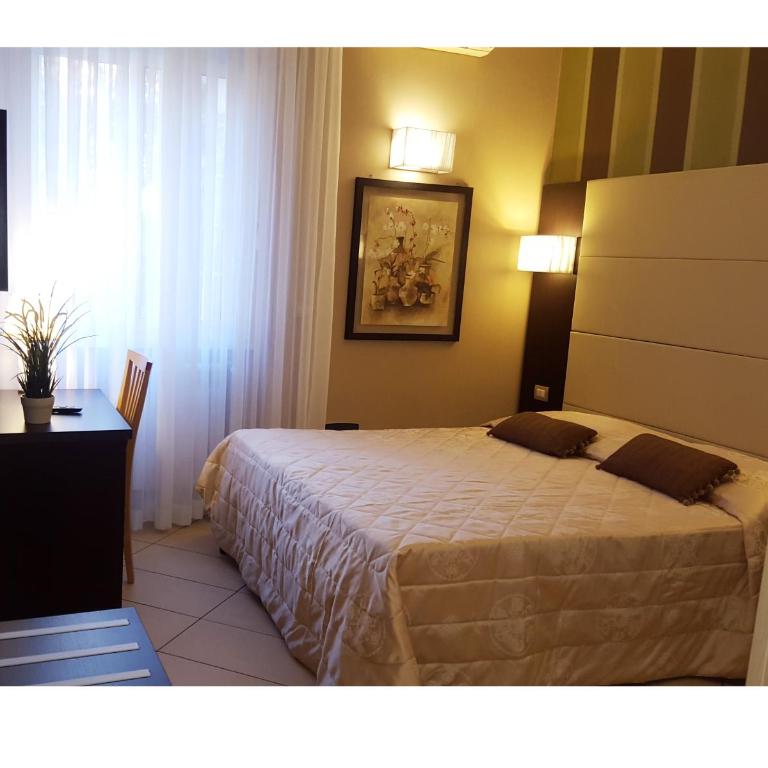 B&B Emozioni Romane - Camera Matrimoniale/Doppia con Letti Singoli - 10