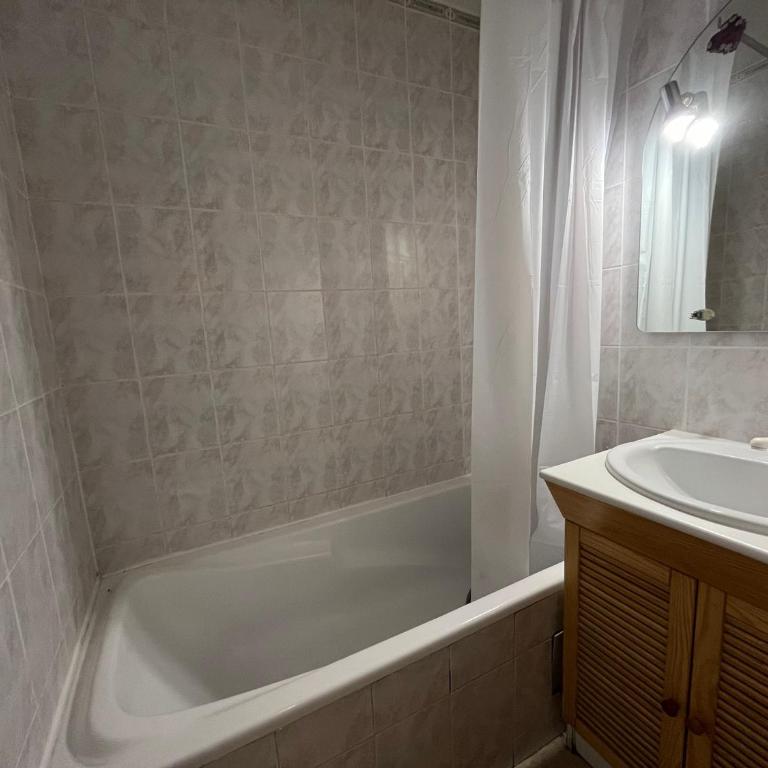 Confortable Apt 3 pièces pour 8, vue pistes - Two-Bedroom Apartment - 6