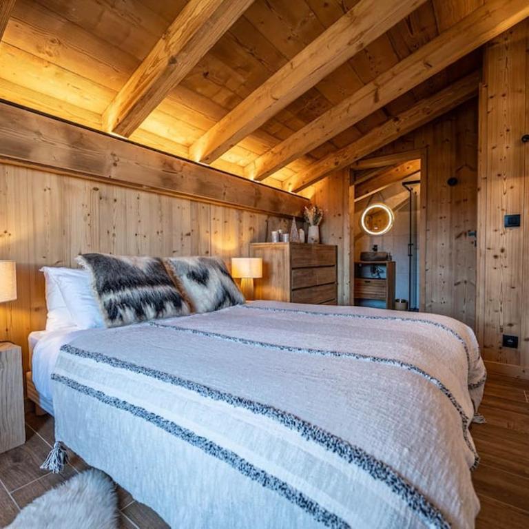 Chalet Tiki avec jacuzzi, terrasse, 5 chambres - Chalet - 4