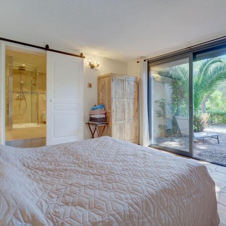 VILLA rénovée, piscine vue mer, clim, borne VE - Villa avec Piscine Privée - 23