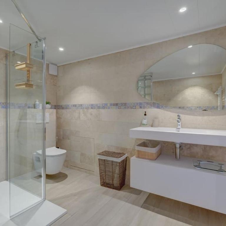 VILLA rénovée, piscine vue mer, clim, borne VE - Villa avec Piscine Privée - 25