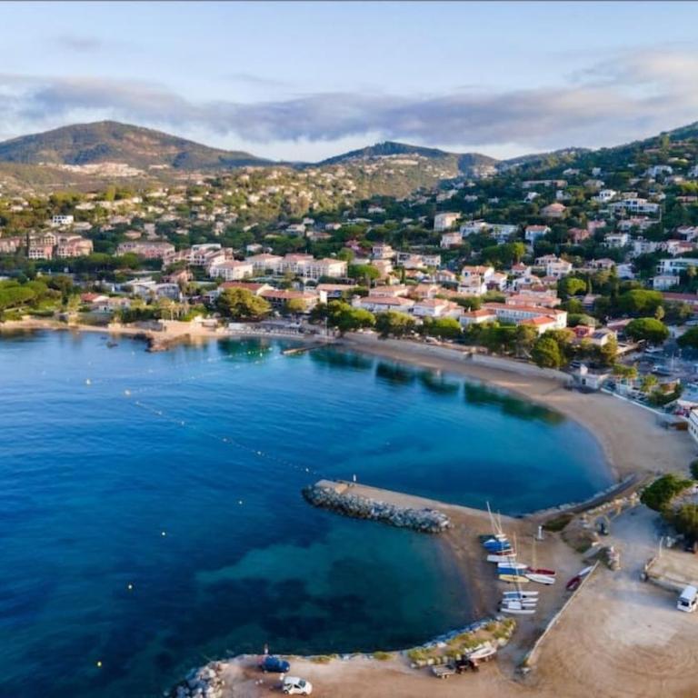 VILLA rénovée, piscine vue mer, clim, borne VE - Villa avec Piscine Privée - 35